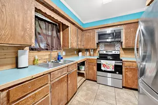 708 E High St, Wills Point, TX 75169 - Photo 12