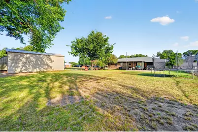 708 E High Street, Wills Point, TX 75169 - Photo 32