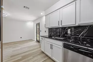 1820 Wickersham Dr, Arlington, TX 76014 - Photo 10