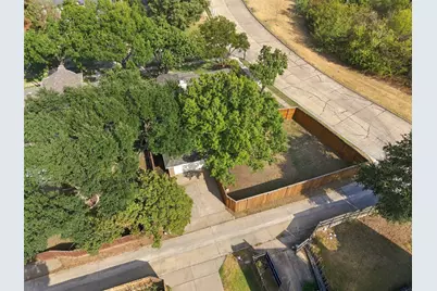2801 Buena Vista Court, Carrollton, TX 75007 - Photo 36