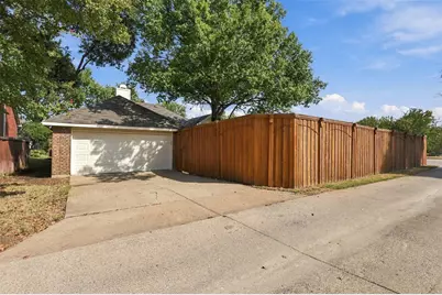 2801 Buena Vista Court, Carrollton, TX 75007 - Photo 30