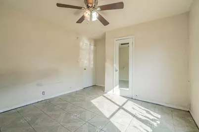 934 Indian Hills Drive, Grand Prairie, TX 75051 - Photo 14