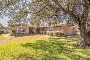 3713 Quail Run, Granbury, TX 76049 - Photo 2