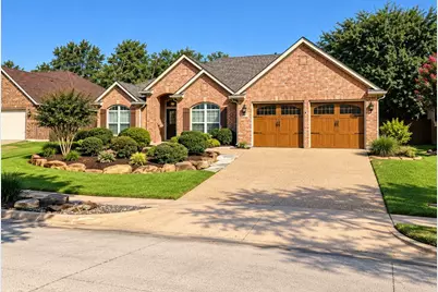 2301 Laura Elizabeth Trail, Mansfield, TX 76063 - Photo 2