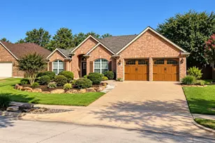 2301 Laura Elizabeth Trail, Mansfield, TX 76063 - Photo 2