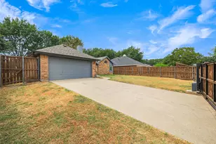 2409 Hedgeway Cir, Garland, TX 75044 - Photo 28