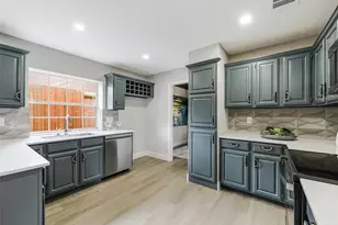 2409 Hedgeway Cir, Garland, TX 75044 - Photo 10