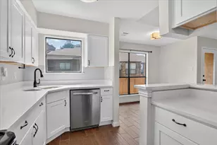 1204 Calico Ln, Arlington, TX 76011 - Photo 2