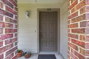 3205 Donnelly, Fort Worth, TX 76107 - Photo 4