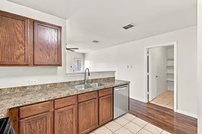 729 Rio Bravo Drive, Fort Worth, TX 76052 - Photo 12