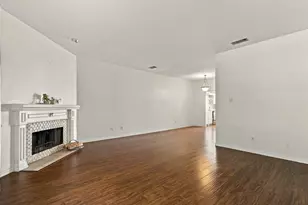 3550 Country Square Dr, Carrollton, TX 75006 - Photo 6