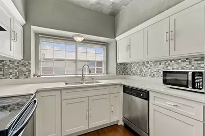 3550 Country Square Drive #304, Carrollton, TX 75006 - Photo 10