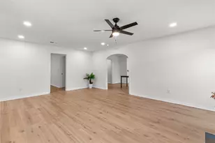 1402 N Brents Ave, Sherman, TX 75090 - Photo 10
