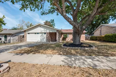 5909 Kary Lynn Drive S, Watauga, TX 76148 - Photo 2