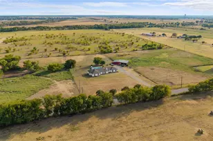 998 Bledsoe Rd, Gunter, TX 75058 - Photo 2