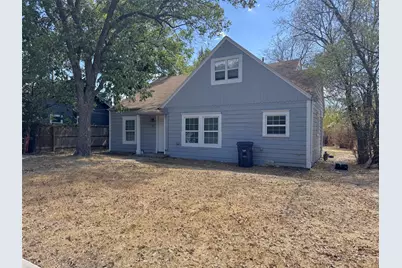 315 W Congress Street, Denton, TX 76201 - Photo 2