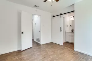 1307 Worthington St, Grapevine, TX 76051 - Photo 8