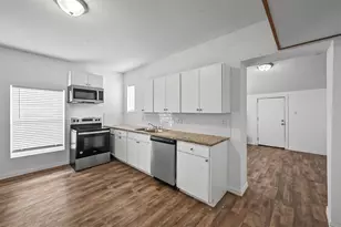 708 W Day St, Denison, TX 75020 - Photo 6