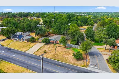 1206 Foster Lane, Weatherford, TX 76086 - Photo 2