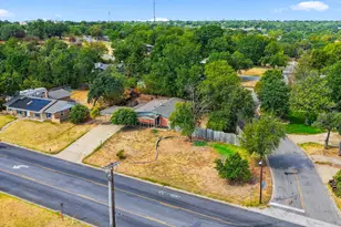 1206 Foster Ln, Weatherford, TX 76086 - Photo 2
