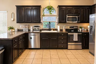 532 Vidalia Court, Fort Worth, TX 76052 - Photo 4