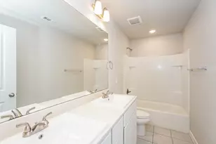 615 Sophia Wy, Lewisville, TX 75057 - Photo 14