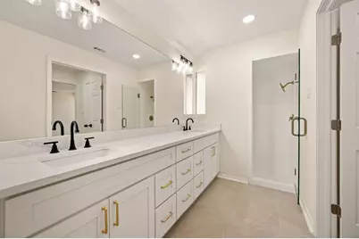 1705 S Timber Court, Benbrook, TX 76126 - Photo 10