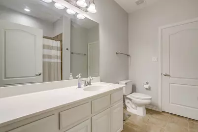 714 E 1st Street, Fort Worth, TX 76102 - Photo 8