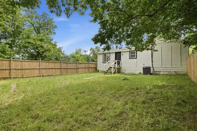 1214 Jones Street, Greenville, TX 75401 - Photo 22