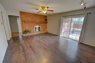 801 Canyon Ridge Dr, Euless, TX 76040 - Photo 4