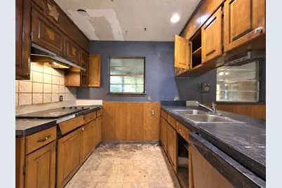 2001 Carverly Drive, Fort Worth, TX 76112 - Photo 4