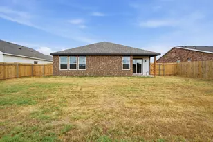 417 Jameson St, Springtown, TX 76082 - Photo 20