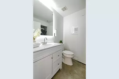 1001 Belleview Street #104, Dallas, TX 75215 - Photo 8