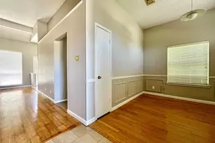 2735 Wentworth Dr, Grand Prairie, TX 75052 - Photo 4