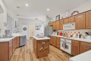 4914 Petersburg Dr, Rowlett, TX 75088 - Photo 4