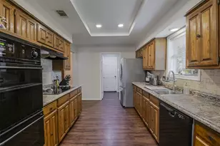 5508 Grissom Dr, Arlington, TX 76016 - Photo 10