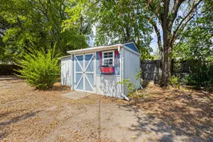 87 Micajah Davis Ln, Denison, TX 75020 - Photo 12