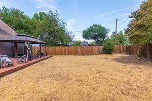 8708 Flicker Ln, Dallas, TX 75238 - Photo 38