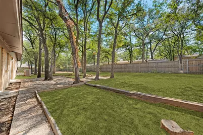 1237 King Drive, Bedford, TX 76022 - Photo 14