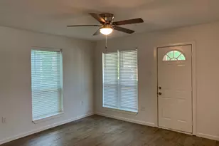 3901 Bois D Arc St, Greenville, TX 75401 - Photo 4