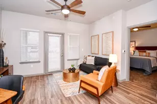4800 W Illinois Ave, Dallas, TX 75211 - Photo 6