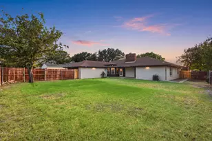 12804 Whispering Hills Dr, Dallas, TX 75243 - Photo 38