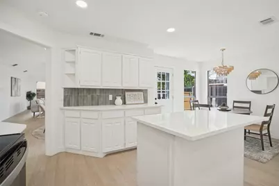 2237 Oak Bluff Drive, Flower Mound, TX 75028 - Photo 10
