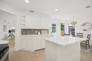 2237 Oak Bluff Dr, Flower Mound, TX 75028 - Photo 10