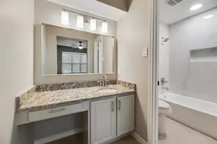 730 W Canty St, Dallas, TX 75208 - Photo 16