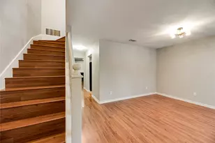 730 W Canty St, Dallas, TX 75208 - Photo 4