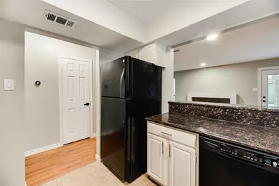 730 W Canty Street, Dallas, TX 75208 - Photo 8