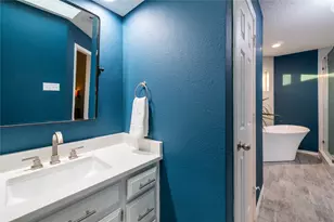 2329 Highlands Creek Rd, Carrollton, TX 75007 - Photo 24