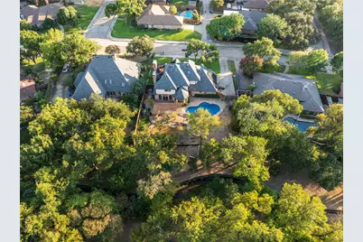 2329 Highlands Creek Road, Carrollton, TX 75007 - Photo 40