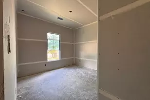 121 Oak Grv Wy, Springtown, TX 76082 - Photo 6